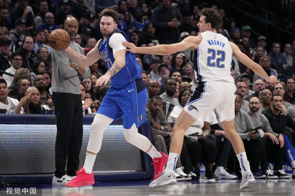 足和阵容完 足和阵容完