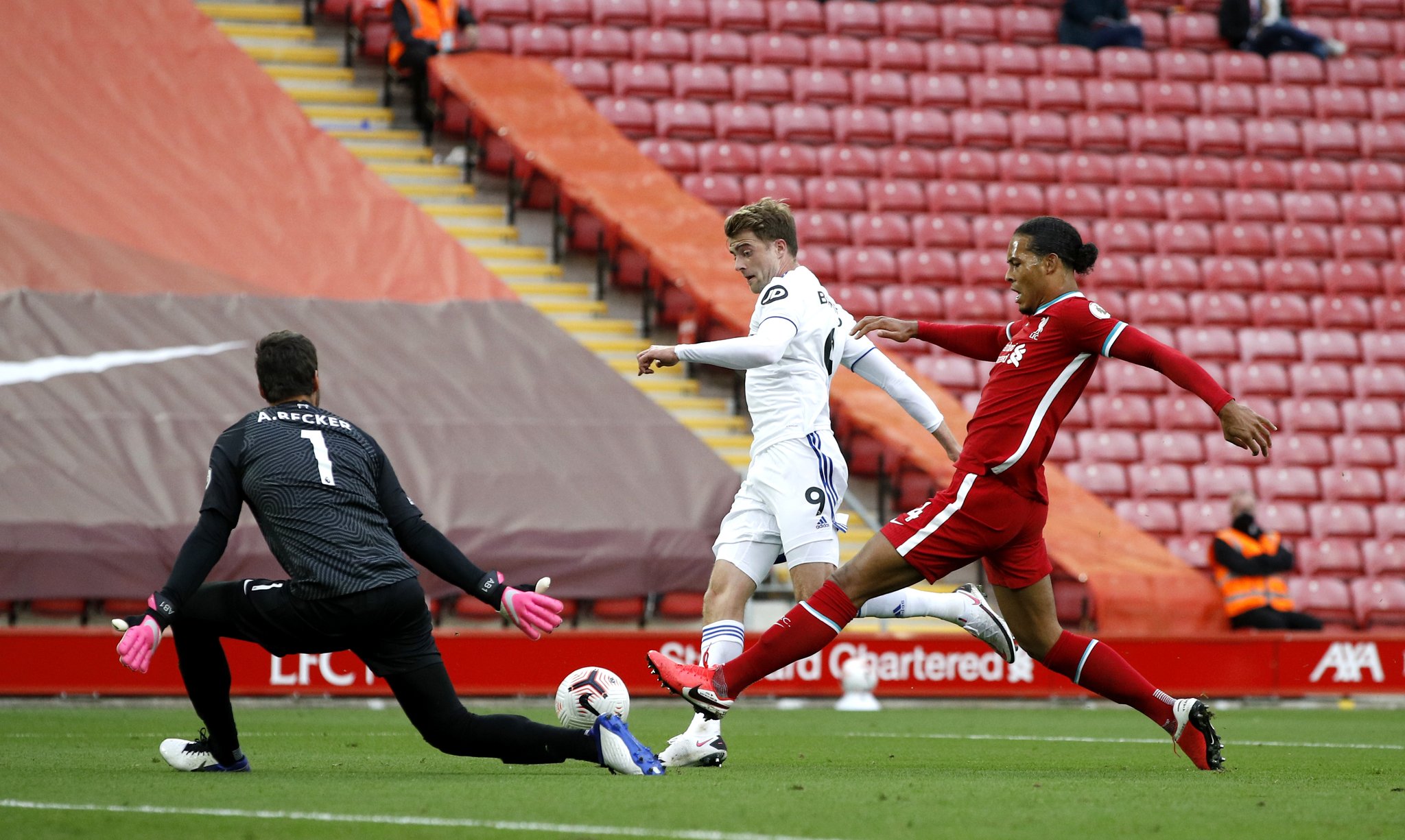 持密切联系 持密切联系